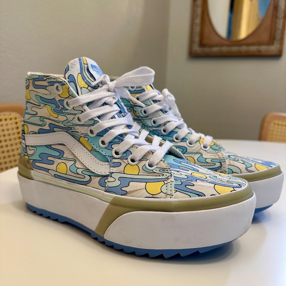 Vans women’s 6.5 (ink sun waves glow in the dark) high tops